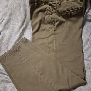 Dockers Men's Khaki Chinos